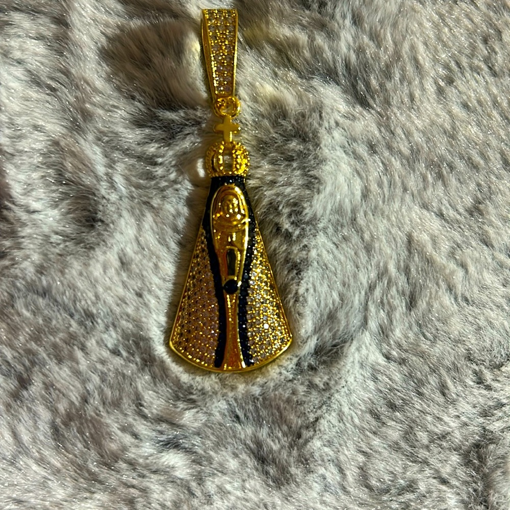 Religious mother Mary pendent